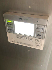 兵庫県姫路市A様邸にて東芝 HPL-TFC4601RAUからダイキン EQ37USVへエコキュートの交換を行いました。