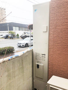 兵庫県西宮市O様邸にて三菱 SRT-HP37WZ2からダイキン EQ46UFTVHへエコキュートの交換を行いました。