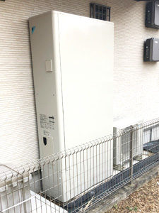 京都府木津川市N様邸にて三菱 SRT-HP37WZ4からダイキン EQ46UFTVへエコキュートの交換を行いました。